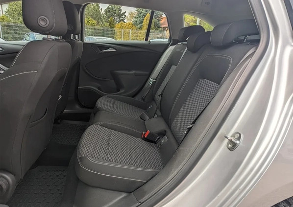 Opel Astra cena 36999 przebieg: 168000, rok produkcji 2016 z Mrocza małe 497